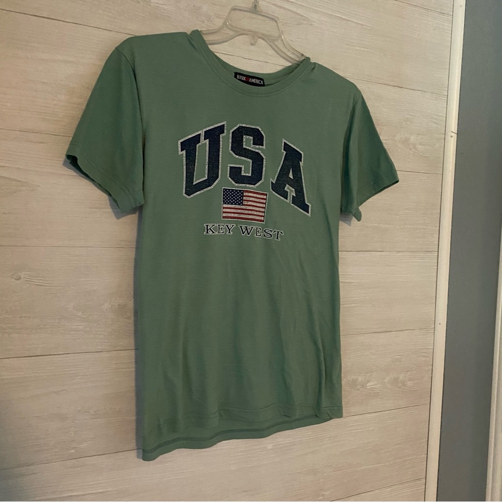 🔥🔥🔥 Basix of America T-Shirt USA Key West LARGE